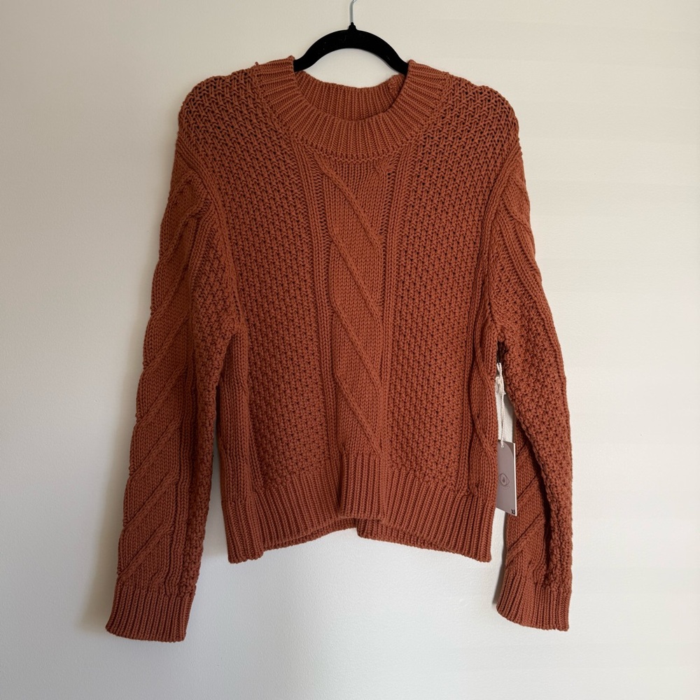 Beautiful Jackson Rowe Cable Knit Sweater 🤎